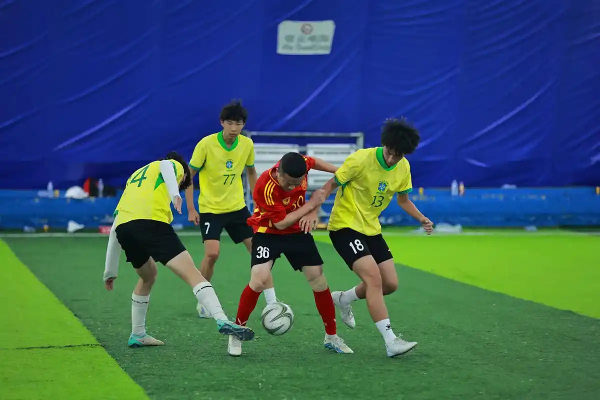 比利时甲级联赛：布鲁日 VS 亨克